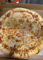 Mariner Pizza food