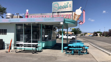 Sherald's Drive-in inside