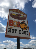 Boz Hot Dogs outside