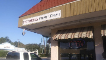 Victoria’s Country Cookin’ food