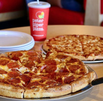 Peter Piper Pizza food