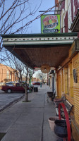 Molly's Donut's Cafe outside