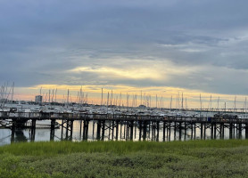 Charleston Harbor Fish House outside