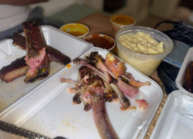 Lil Smokey's Bbq food