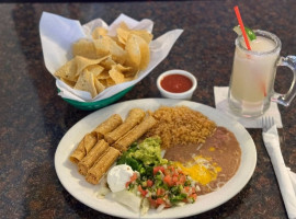 Dos Charros Tex Mex food