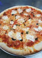 Bambini's Pizzeria food