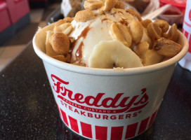 Freddy's Frozen Custard Steakburgers food