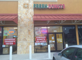 Fresh Donuts outside