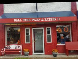 Ball Park Pizza outside