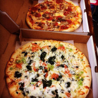 Arnieri's Pizzeria food