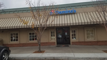 Domino's Pizza outside