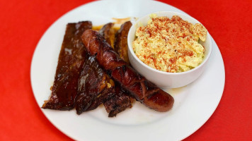 Crazy Ron's Bbq food