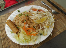 Thai Paradise food