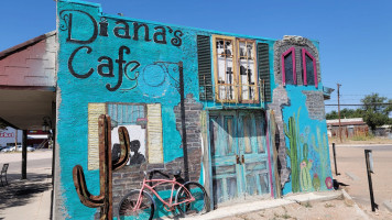 Diana's Cafe outside