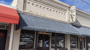 The Little Bake Shoppe And Deli outside