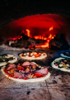 Mangia Wood Fired Pizza food