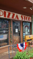 Pizza Stop outside