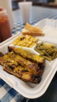 Crossroads Bbq food