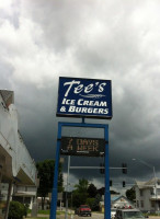 Tee's Ice Cream Burgers outside