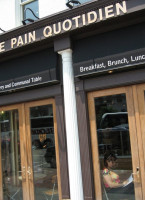 Le Pain Quotidien inside