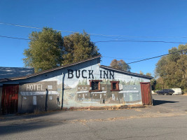 Buck Inn outside