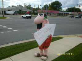 Little Caesars Pizza outside