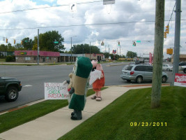 Little Caesars Pizza outside