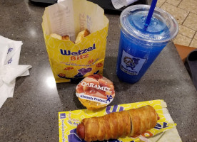 Wetzel's Pretzels food