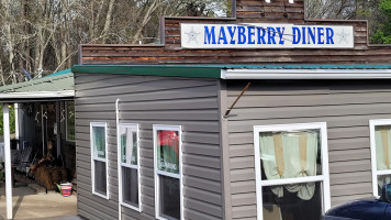 Mayberry Diner outside