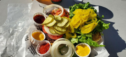 Fuddruckers food