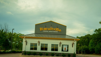 Biscuitville food