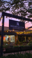 Highfalutin Coffee Roasters outside