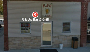 Rj's Grill outside