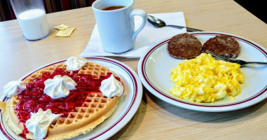 Huddle House food