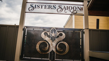 Sisters Saloon & Ranch Grill food