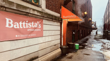 Battista's Artisan Pizzeria food