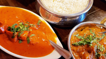 Gulzar's Indian Cuisine food