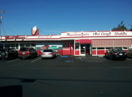 Fresh Freeze Drive-in outside