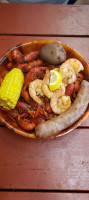 Crawfish Hideaway food