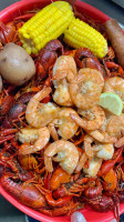 Crawfish Hideaway food