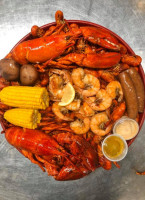 Crawfish Hideaway food