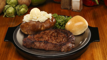 Quincy's Family Steakhouse food