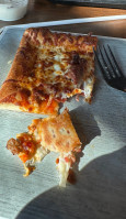 Ziggy's Pizza food