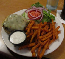 Mugsy's Tavern Grill food