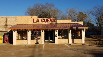 La Cueva Mexican food