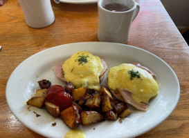 The Breakfast Nook food