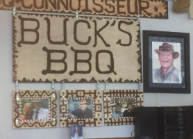 Buck's Smoked Bbq food