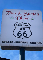 Tom Suzie's Diner food