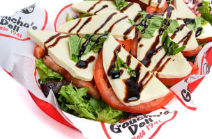 Groucho's Deli food