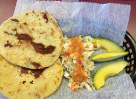 Tipico Salvadoreño 1 food